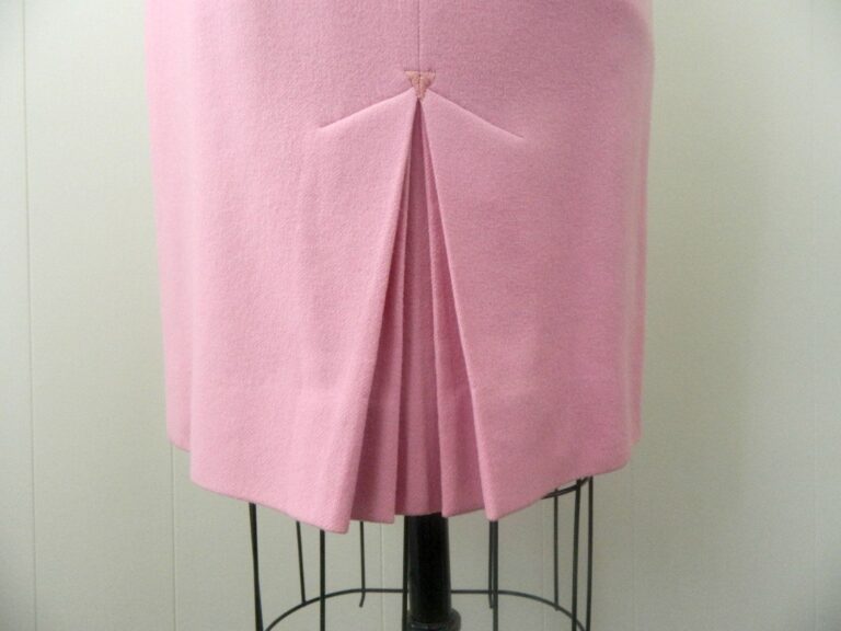 Pleats What are They and How to Sew Them (A Comprehensive Guide