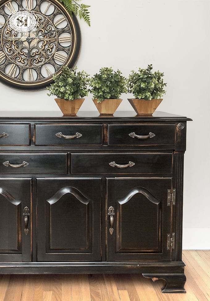 How To Paint Gold Accents on Furniture - Salvaged Inspirations