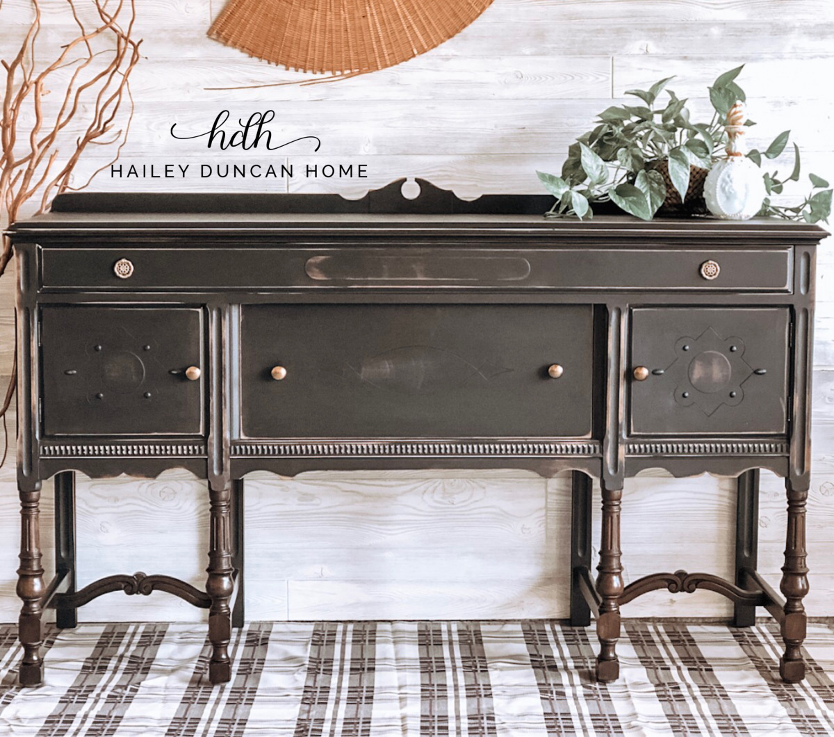 Distressing Black Furniture {20 Techniques to Distress Dark Furniture}