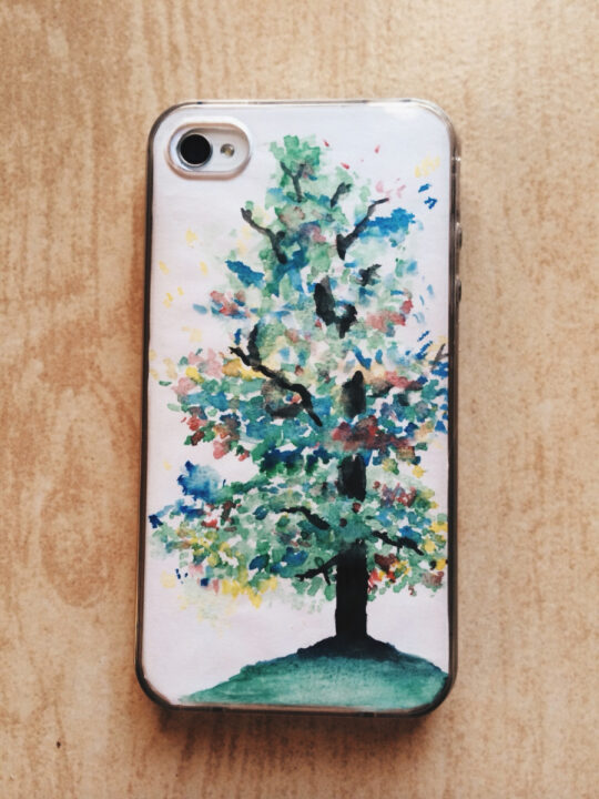 Painting on Phone Cases {10+ Easy Ideas to Try} all crafty things