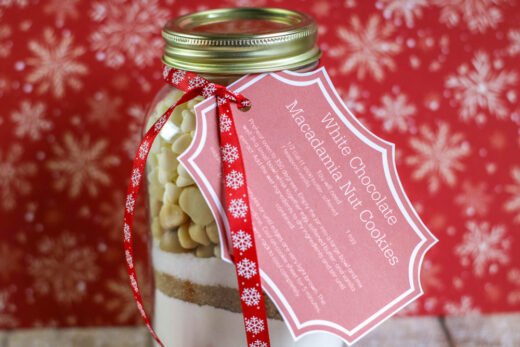 White Chocolate Macadamia Nut Cookies in a Jar - all crafty things